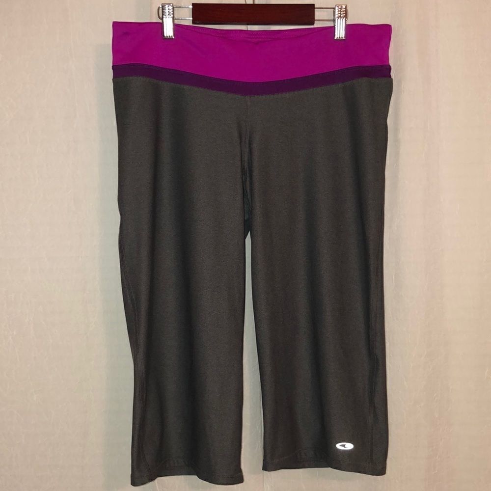 Champion L Gray Pink Active Capri Crop Workout Pants Leggings